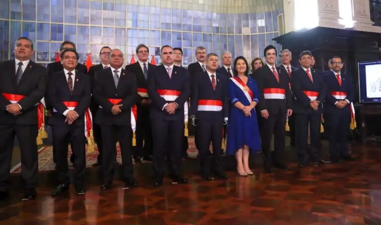 Quince ministros del gabinete de Keiko Fujimori tienen antecedentes por corrupción