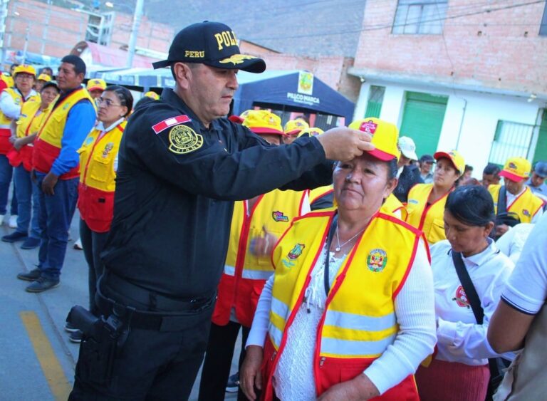 Juramentan nuevas juntas vecinales y refuerzan trabajo preventivo en Pillco Marca