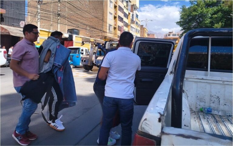 Suboficiales detenidos por cohecho guardan silencio ante fiscalía; mañana vence su detención preliminar