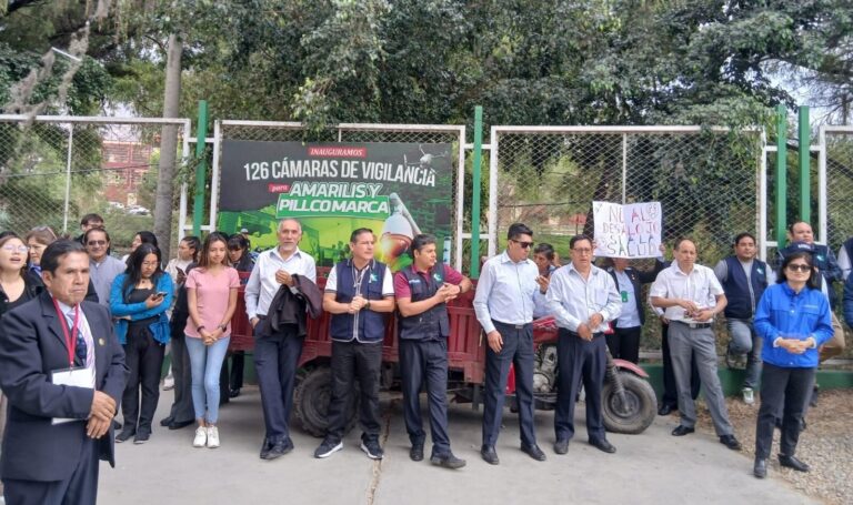 Trabajadores de Diresa Huánuco protestan por inminente desalojo del local que ocupan hace más de 60 años y exigen solución al Gorehco
