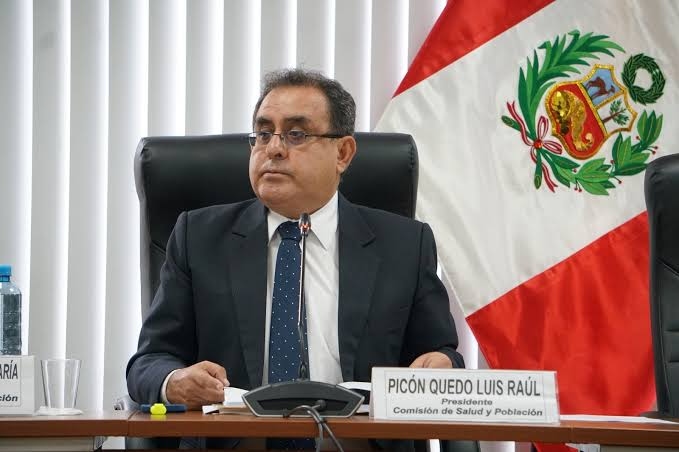 Congresista Luis Picón solicitó vacaciones al hospital de Tingo María, pero le negaron por no haber trabajado un año continuo