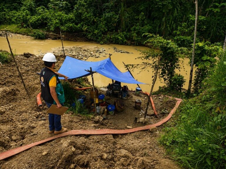 Gobernador de Huánuco plantea despliegue de fuerzas combinadas contra la minería ilegal en Puerto Inca