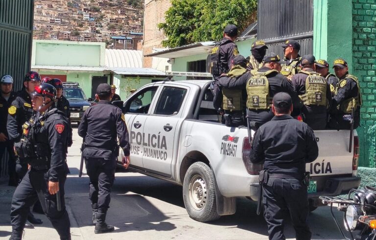 Movilizan a 400 efectivos policiales para frustrado operativo de desalojo en el sector de Puelles