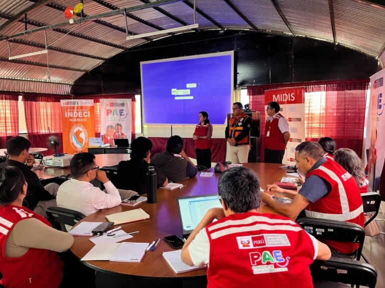 PAE Huánuco capacita a su equipo técnico en evaluación de daños para responder ante emergencias en 3,495 colegios