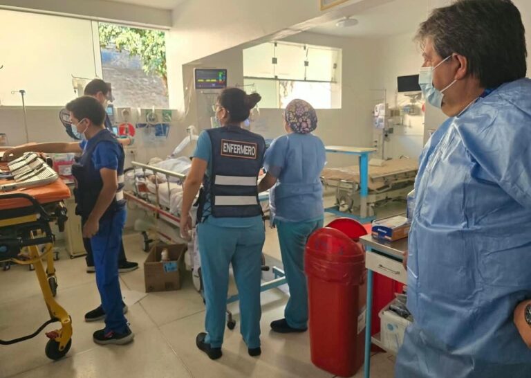 Evacuan de emergencia a Lima a trabajador de la UGEL Dos de Mayo que cayó desde seis metros en institución educativa